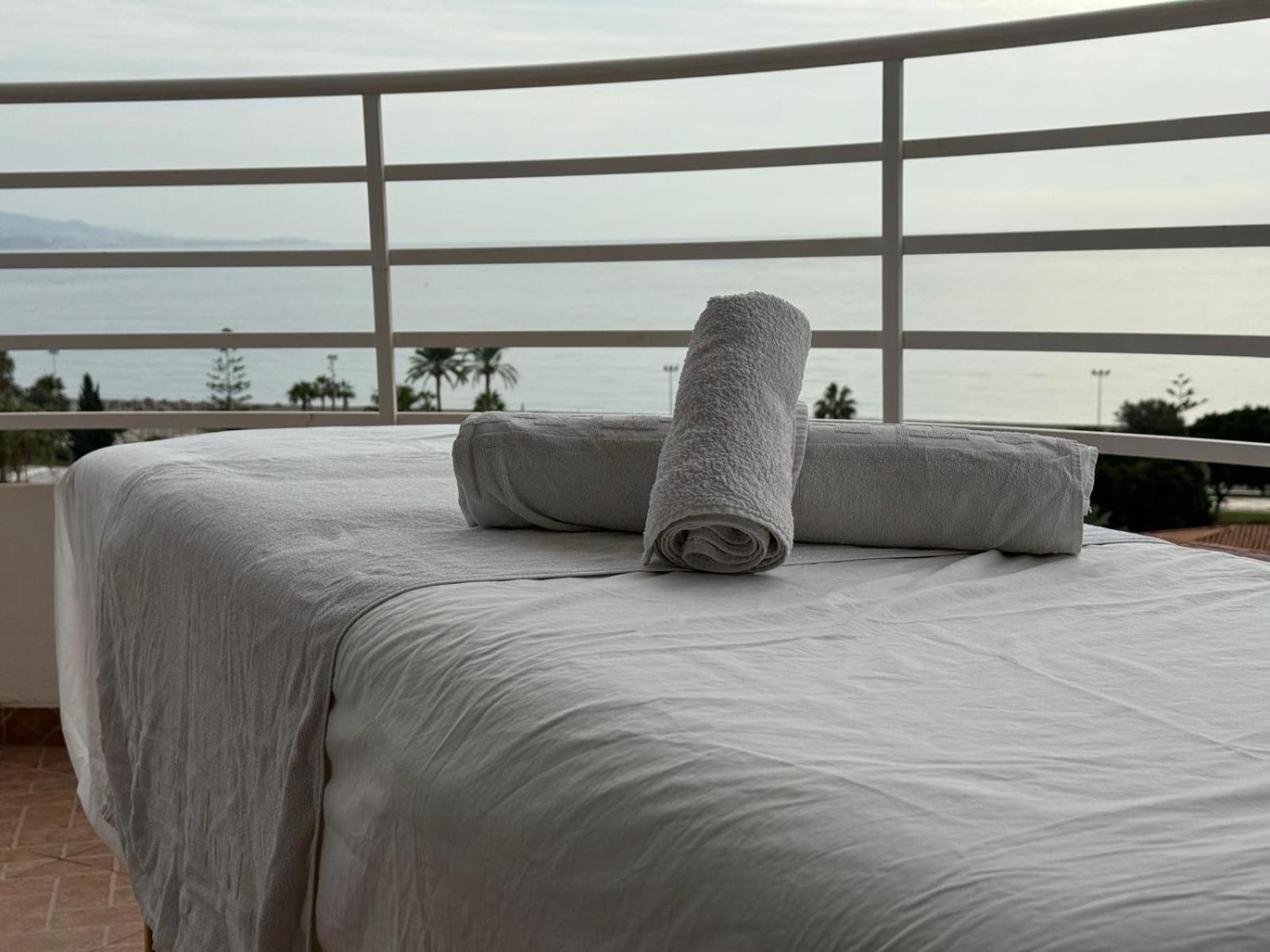 A&N Atico Vista Al Mar Apartment Torre Del Mar Bagian luar foto